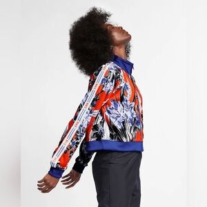 NikeWomen's Sportswear Hyper Fem Printed Track Jacket Size Small